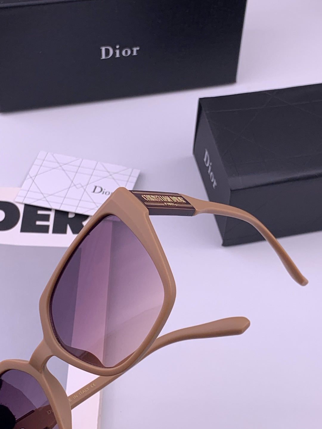 Dior D67706 Fashion Brown Lens Sunglasses for Men & Women - detail image 3