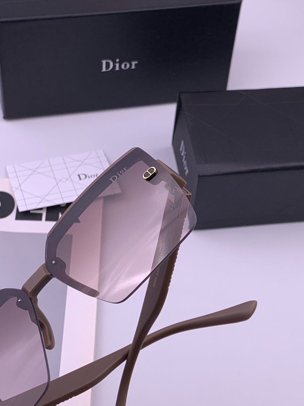 Dior D9805 Square Gold Lens Sunglasses for Men & Women - detail image 3
