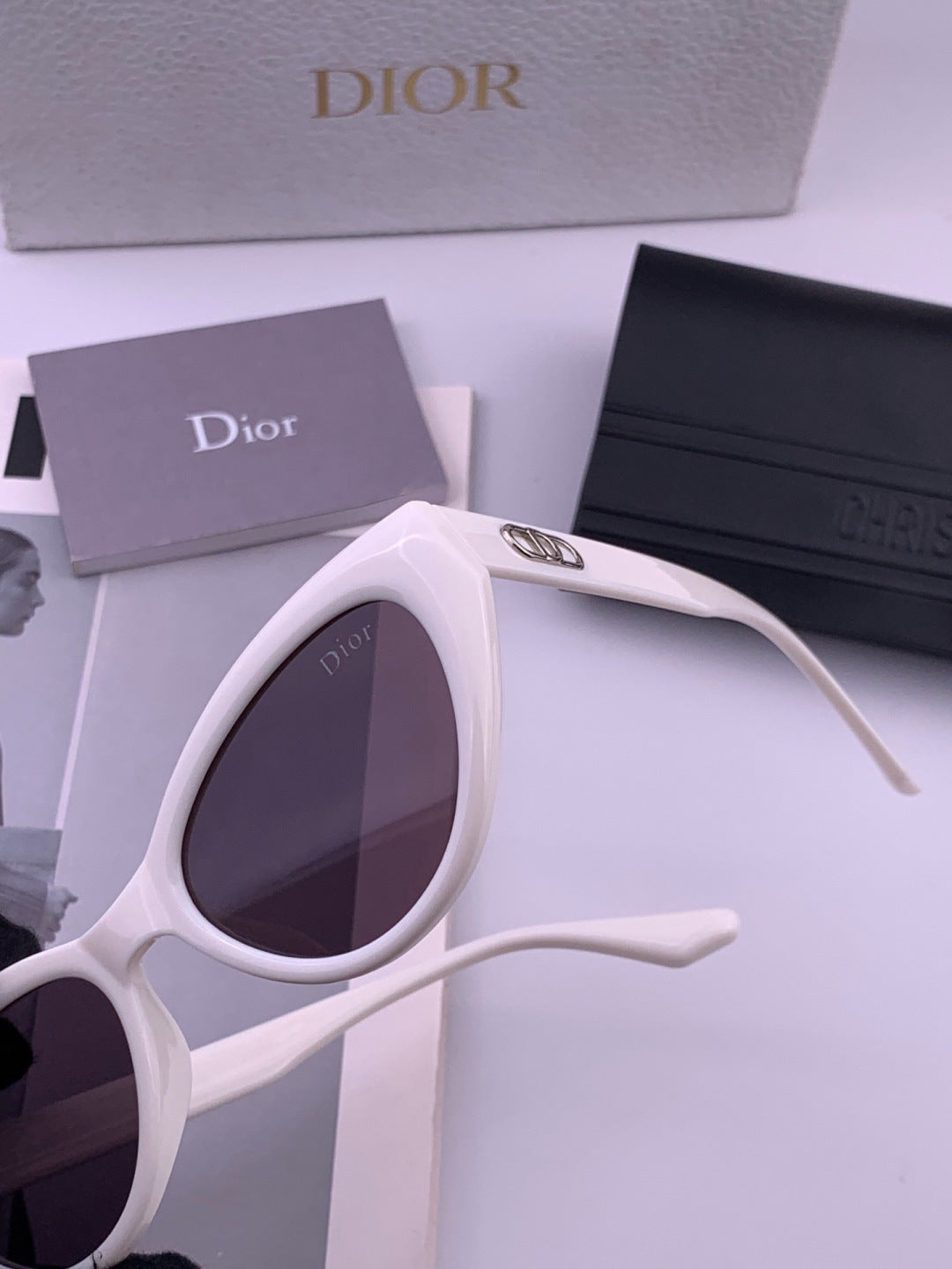 Dior D4109 Polarized Square Pink Lens Sunglasses for Men & Women - detail image 2