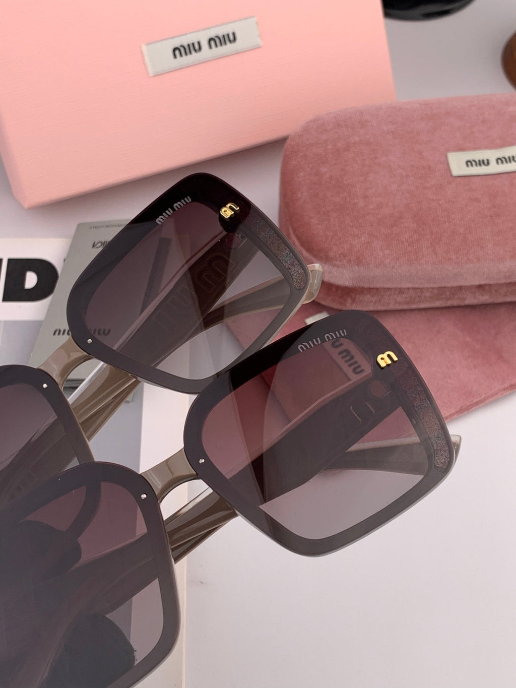 Miu Miu M5550 Fashion Black Lens Sunglasses for Men & Women - detail image 4