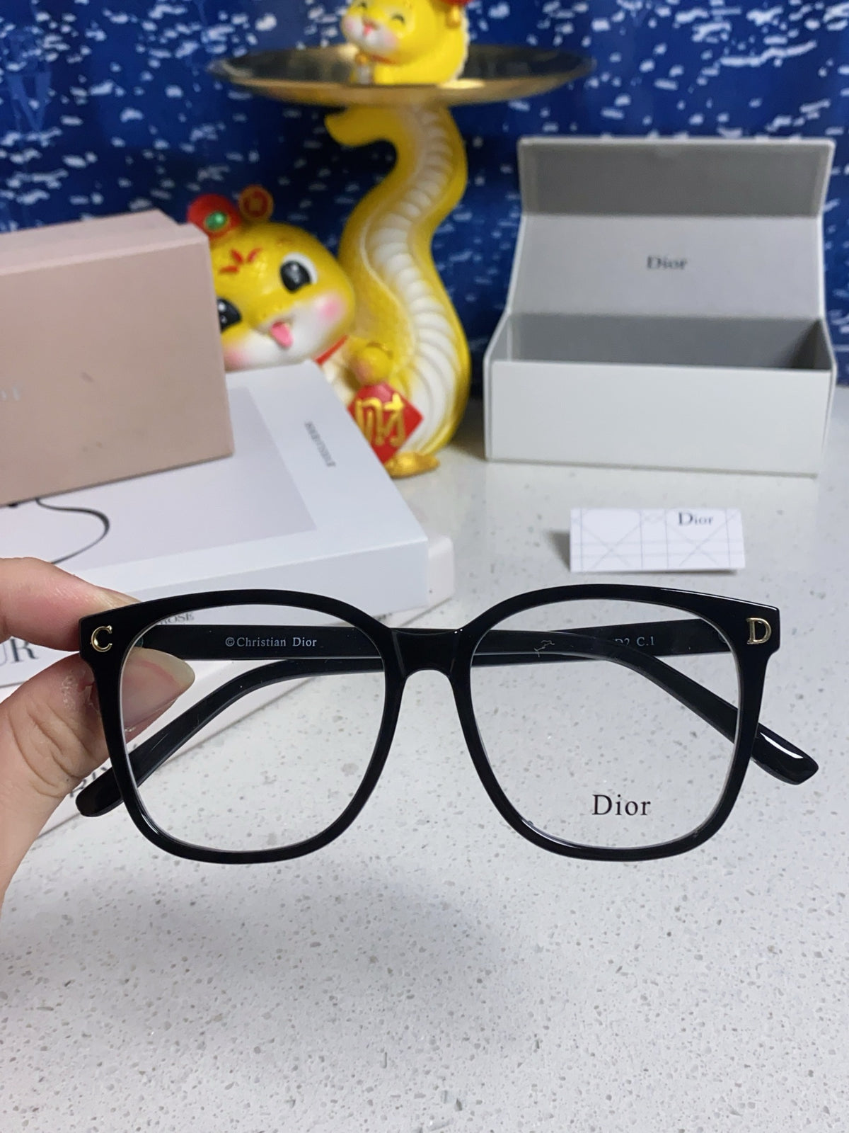 Dior Photochromic Fashion Brown Lens Sunglasses for Men & Women - detail image 4