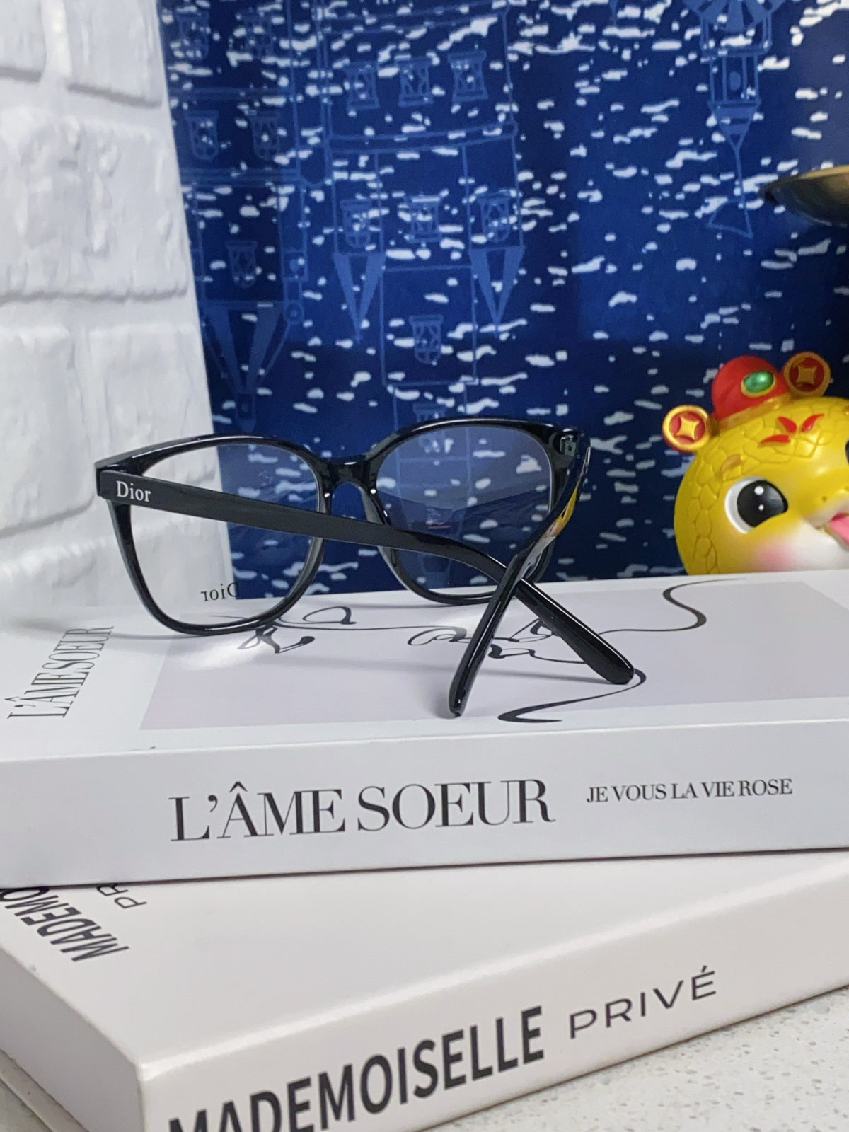 Dior Photochromic Fashion Brown Lens Sunglasses for Men & Women - detail image 3