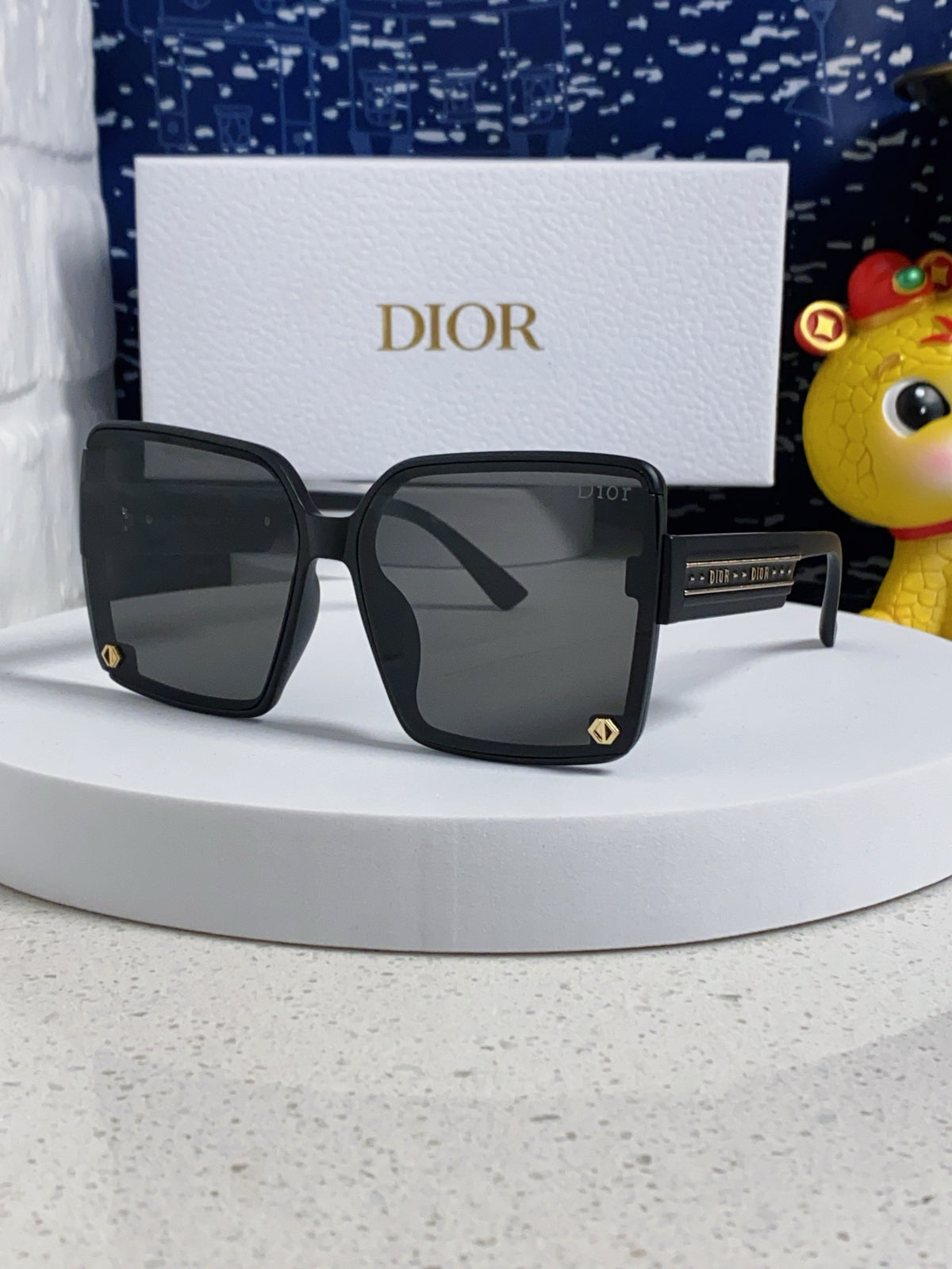 Dior Polarized Fashion Black Lens Sunglasses for Women - 997975