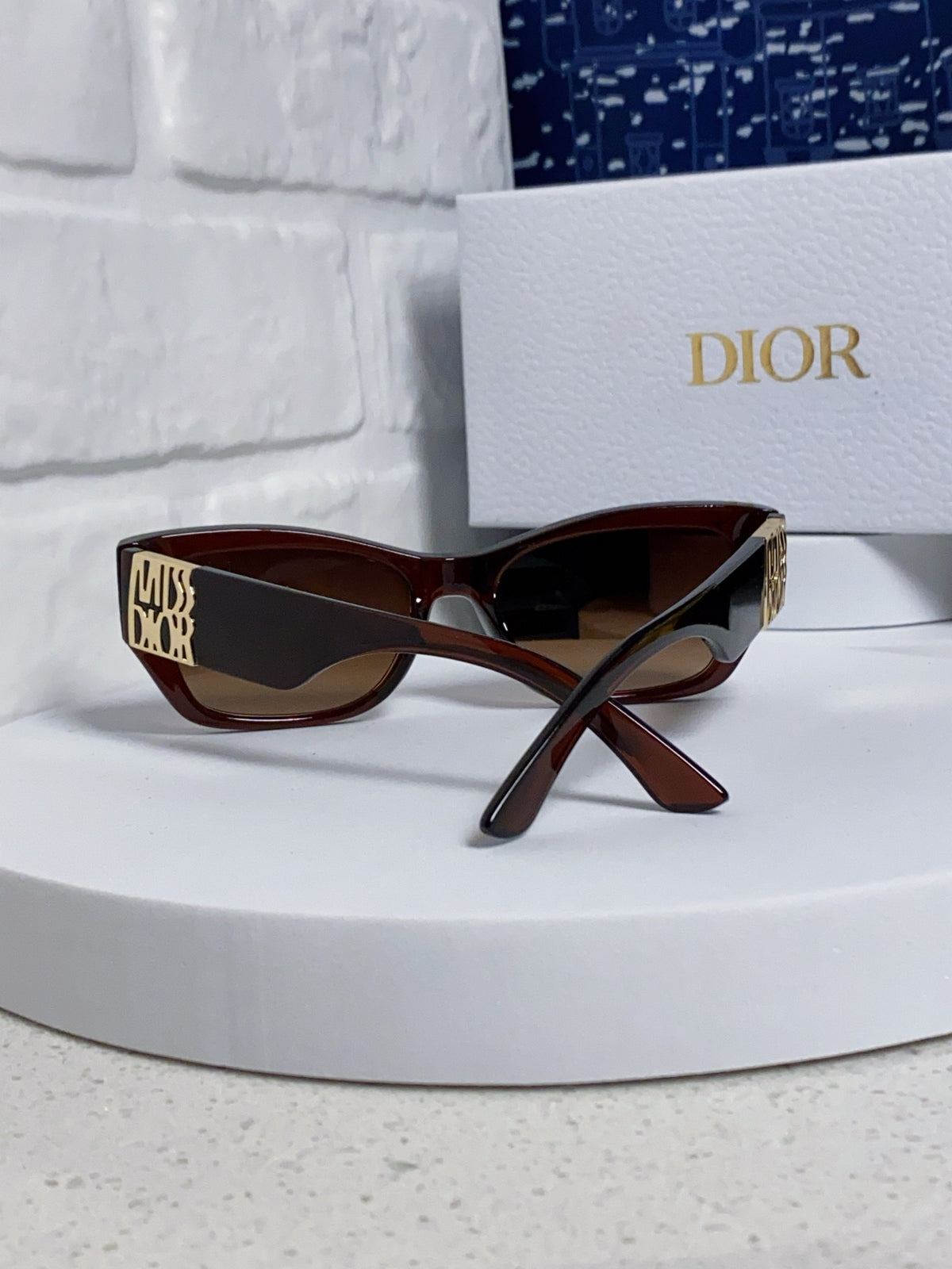 Dior Fashion Brown Lens Sunglasses for Men & Women - detail image 3
