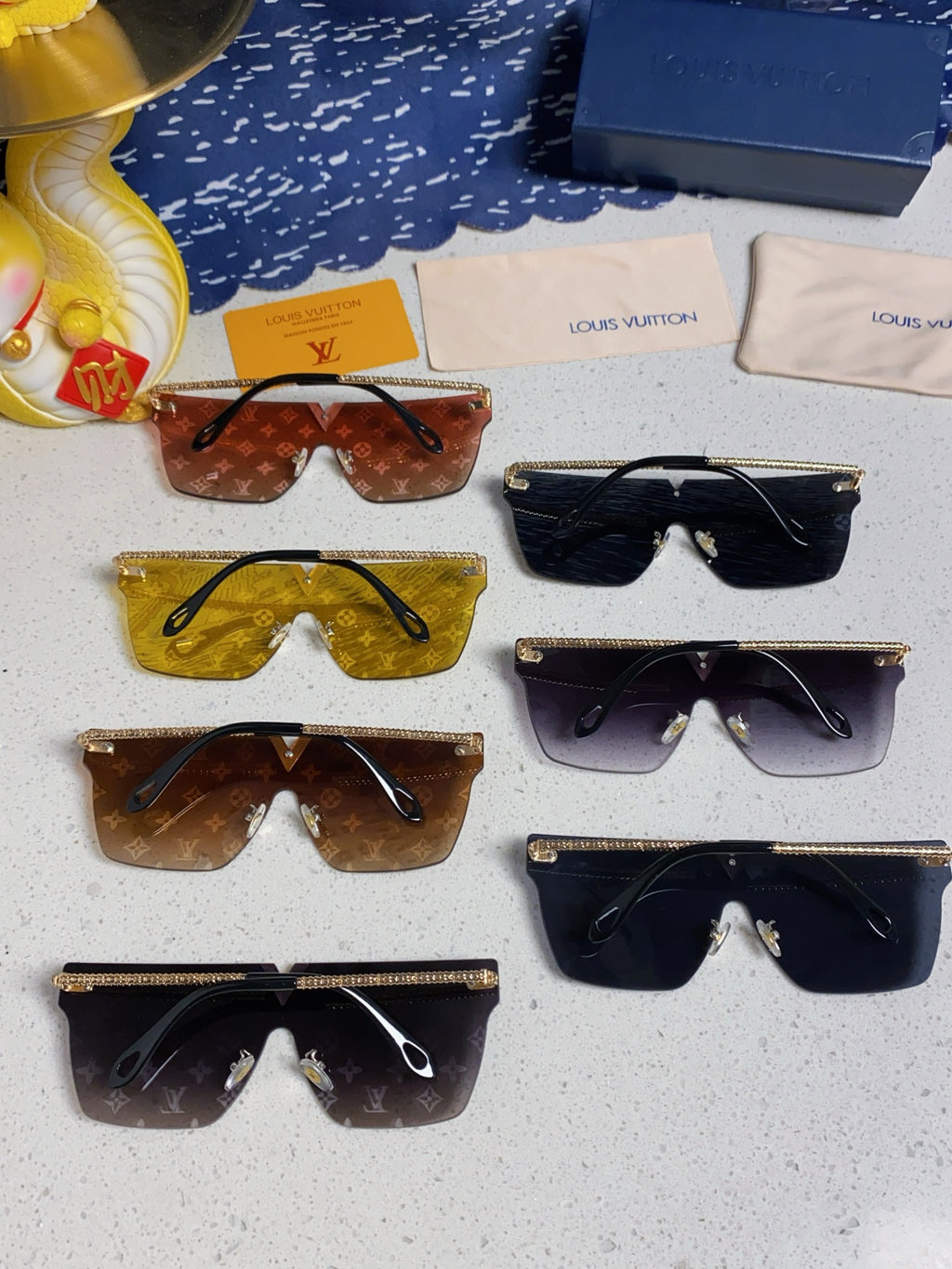 Louis Vuitton Fashion Gold Lens Sunglasses for Men & Women - 493050 - detail image 11