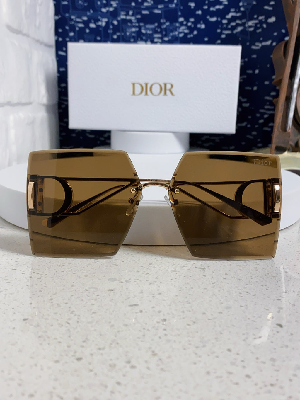 Dior 30MONTAIGNE Lightweight Rimless Brown Lens Sunglasses for Men & Women - detail image 9