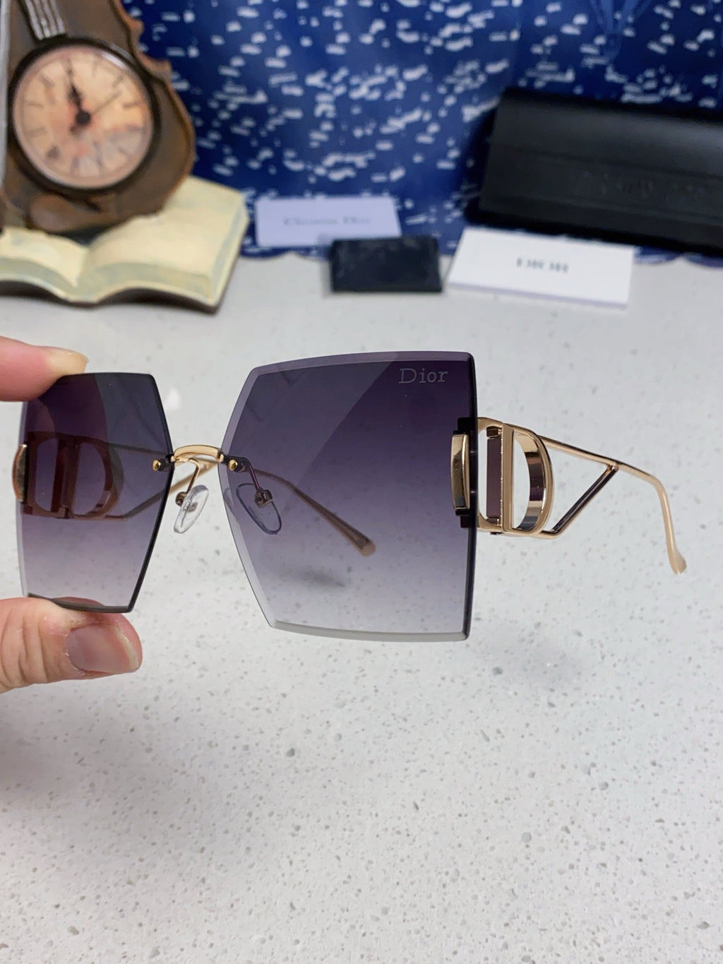Dior 30MONTAIGNE Lightweight Rimless Gray Lens Sunglasses for Men & W - 415461 - detail image 6