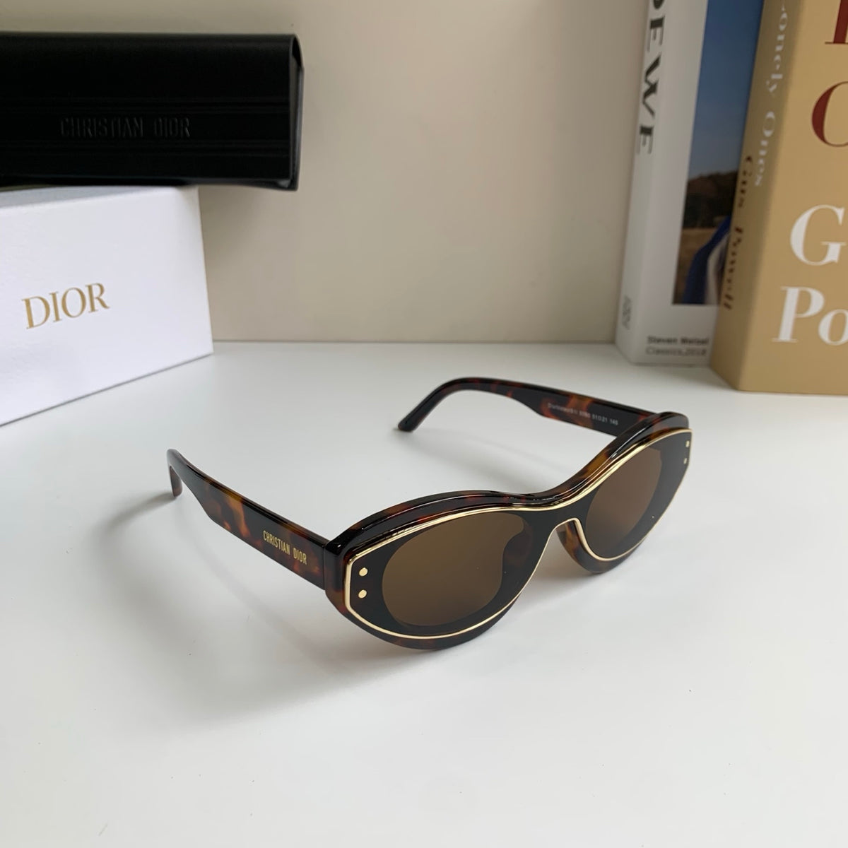 Dior Fashion Silver Lens Sunglasses for Men & Women - 415497